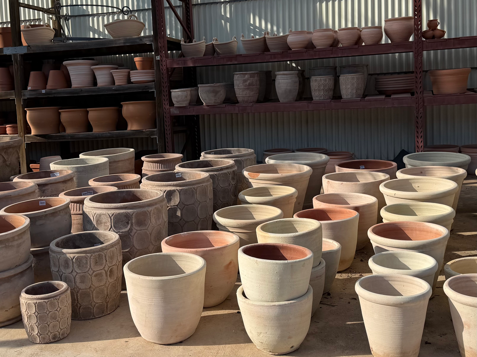 Maceta de Barro y Cerámica