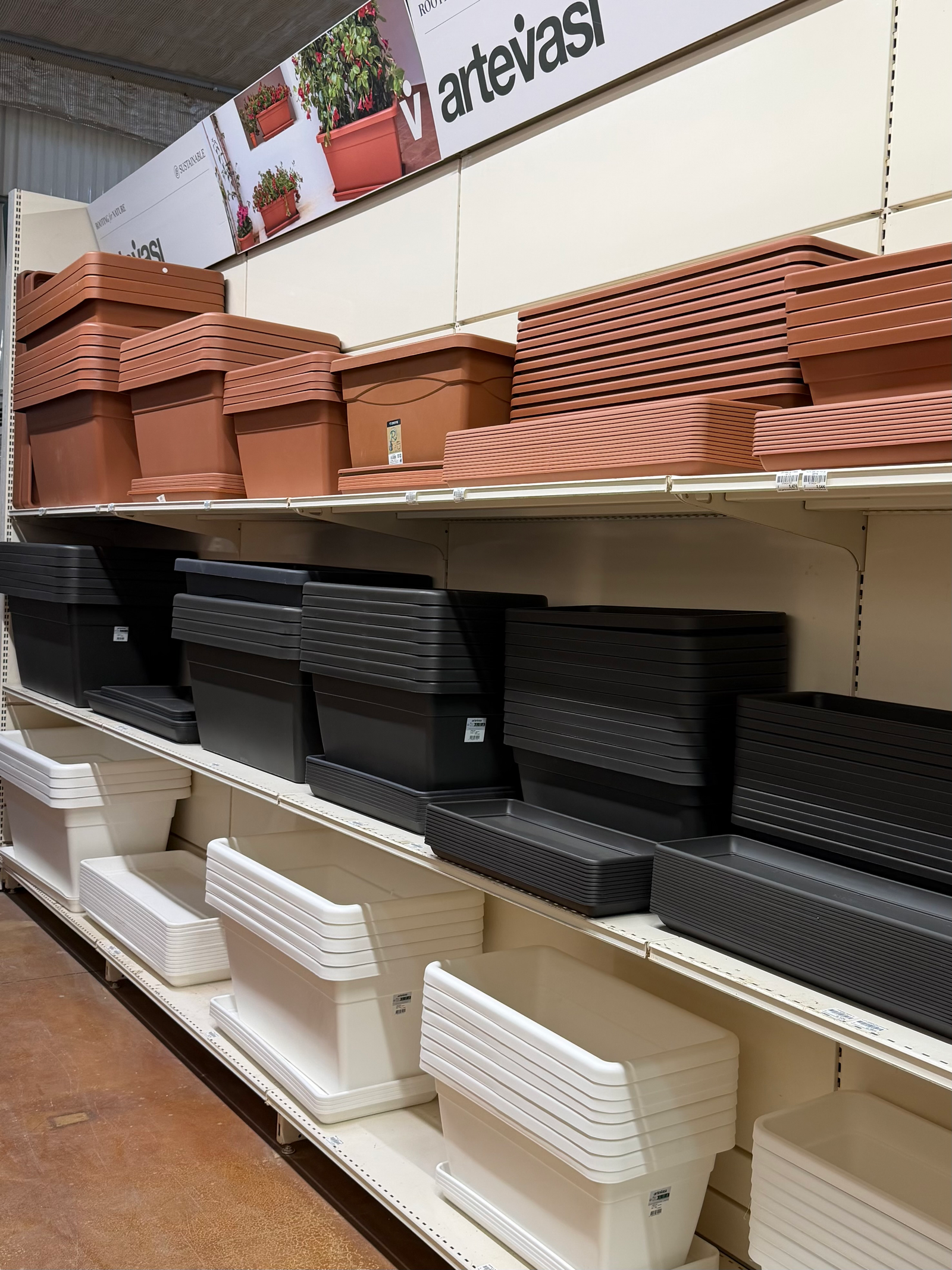 Maceta de Resina y Polipropileno - Vista 2